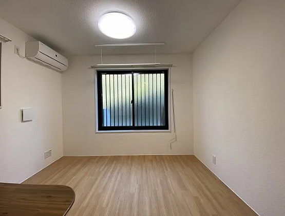 居室・リビング　☆明るい洋室☆