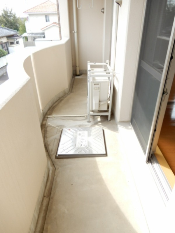 バルコニー　図面と現状に相違がある場合には現状を優先