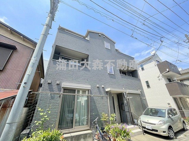 建物外観　2016年3月築　木造地上3階建て 東京都大田区中央3丁目
