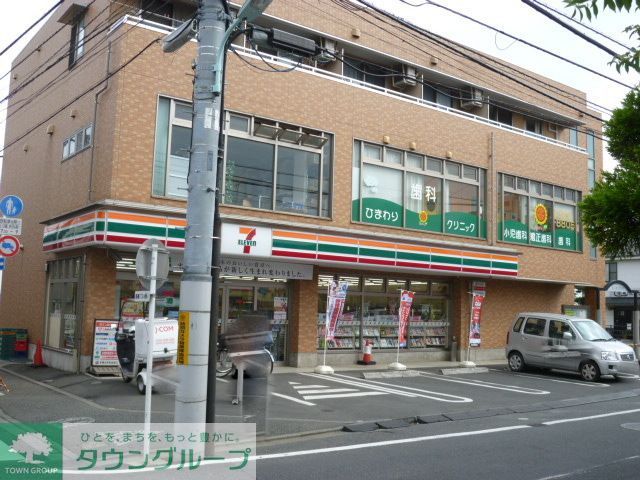 コンビニ　セブンイレブン世田谷榎店（コンビニ）まで590m