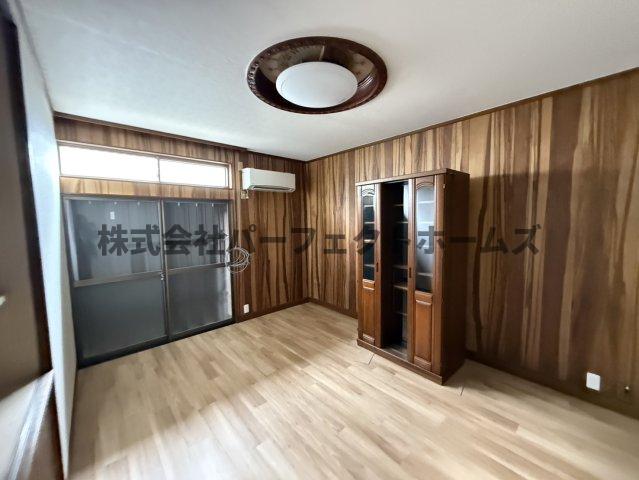 居室・リビング　個人の部屋や寝室として使える洋室です