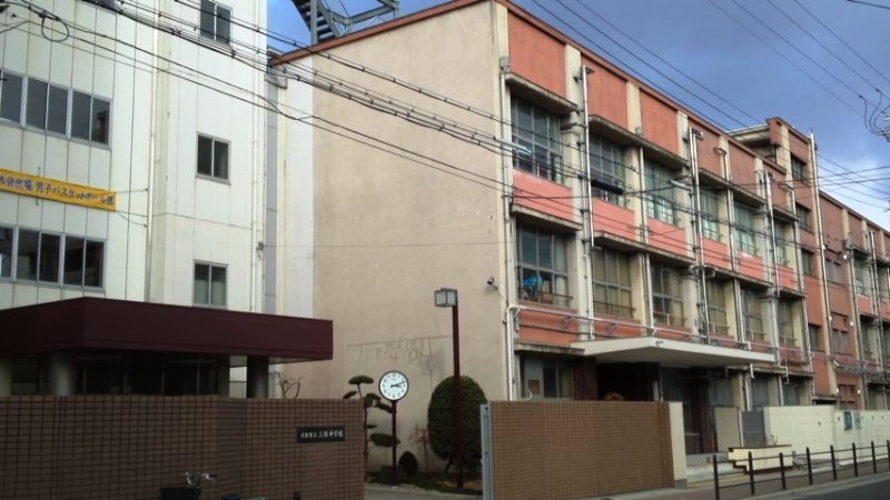 中学校　大阪市立三稜中学校（中学校）まで729m