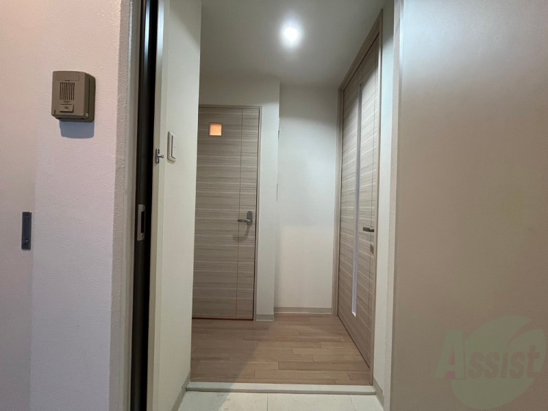 玄関　玄関の様子です。明るい印象ですね。気分もあがりそう。