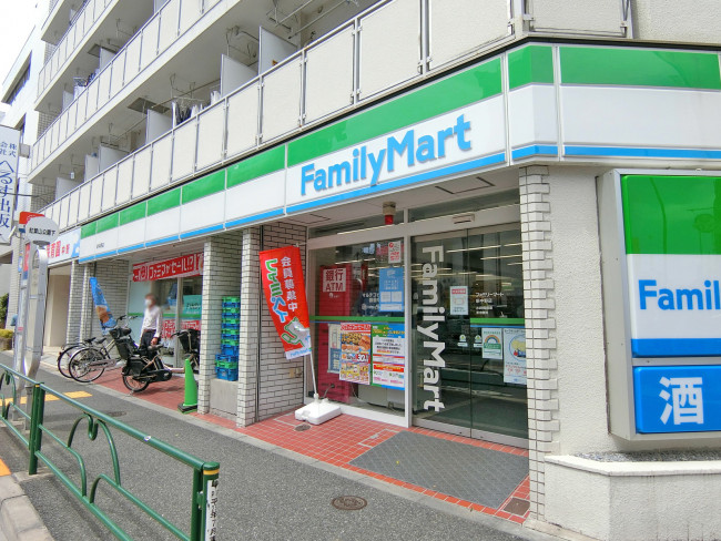 コンビニ　ファミリーマート（コンビニ）まで80m