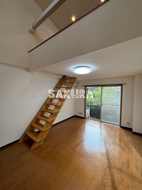 居室・リビング　使いやすい形の為、レイアウトを楽しめます♪