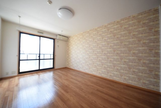 居室・リビング　☆内見のご予約はタウンハウジング八王子店まで☆