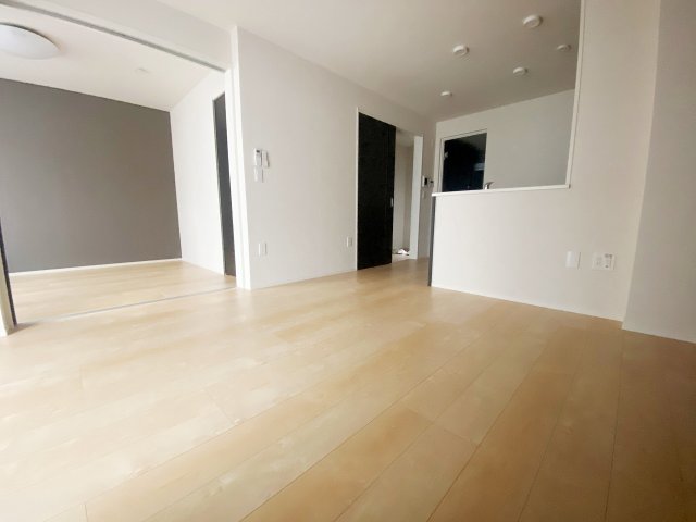 居室・リビング　別号室の参考写真です。