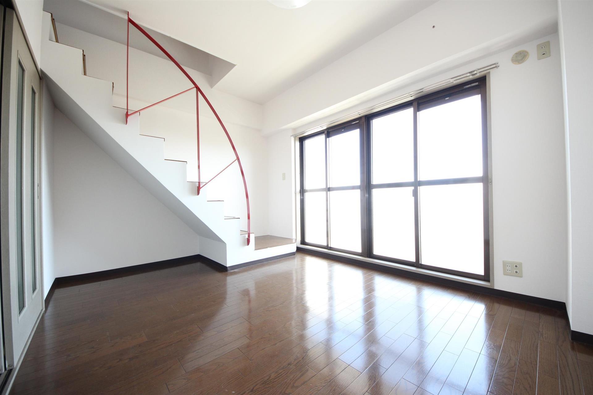 居室・リビング　メゾネットタイプの3DK！