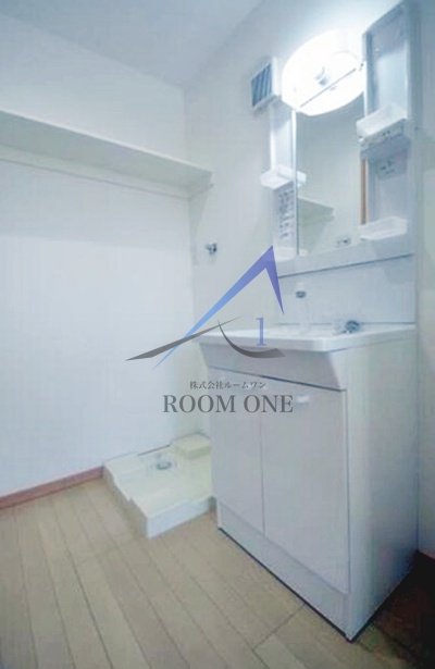 洗面設備　独立洗面台です。