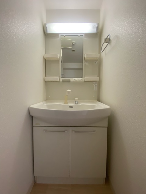 洗面設備　洗面化粧台付き！