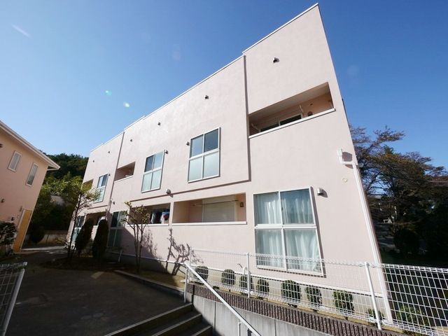 建物外観　★お部屋探しはタウンハウジング高幡不動店まで★