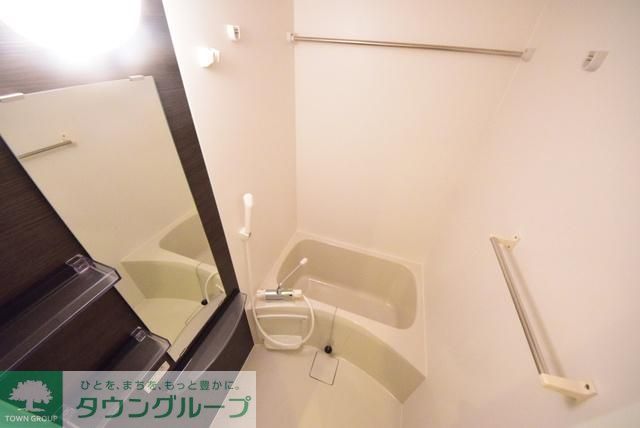 バス・シャワールーム　きれいなバスルーム
