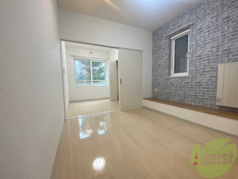 居室・リビング　広くてキレイなお部屋が広がっていて、充実した生活が送れそう。