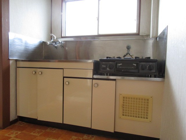キッチン　※写真は別部屋のものです。（参考）