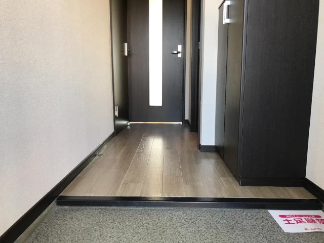エントランス　廊下