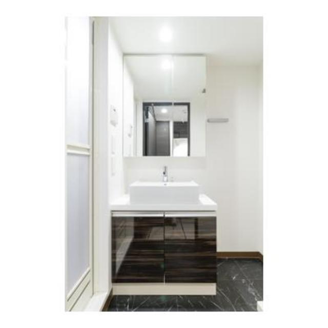 洗面設備　※写真は同タイプ住戸です。
