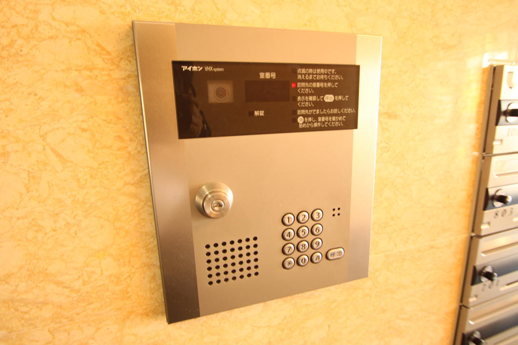 セキュリティ　もちろんオートロックも付いています。