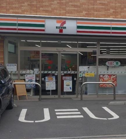 コンビニ　セブンイレブン（コンビニ）まで51m
