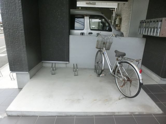 駐車場　駐輪場