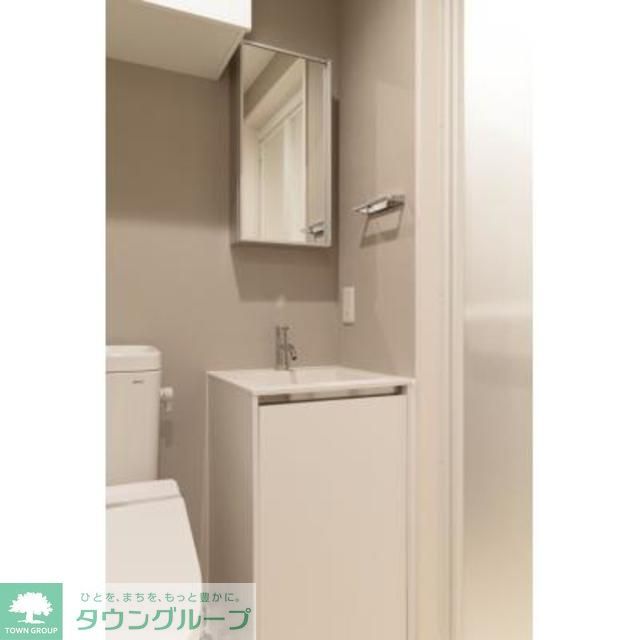 洗面設備　※写真は同タイプ住戸です。