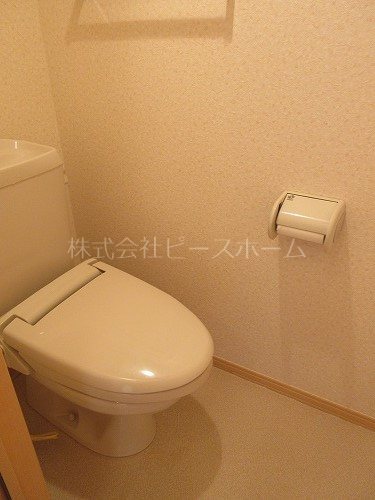 トイレ　※別号室参考写真