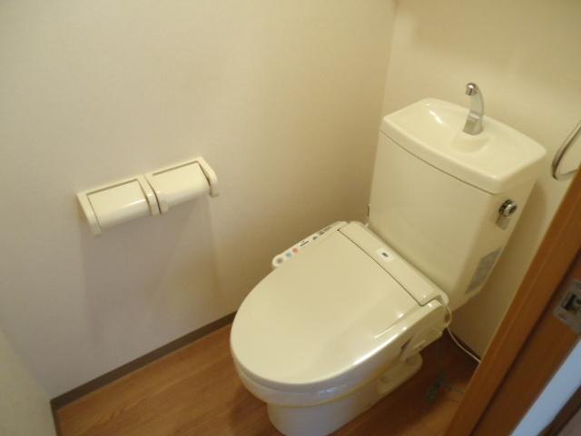 トイレ　シャワー付トイレ