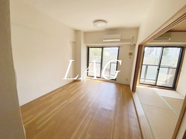 居室・リビング　洋室のお部屋です。