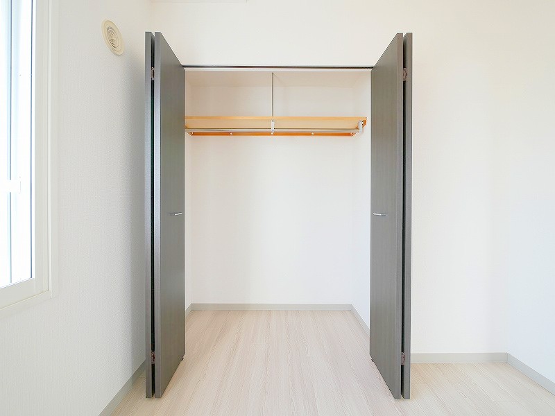 収納　壁一面の大型クローゼットです！