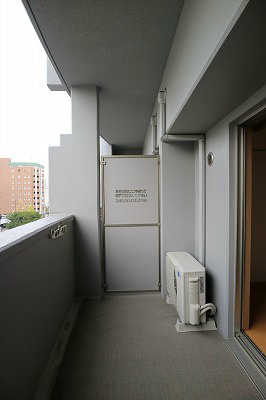 バルコニー　同物件別室参考画像。現状を優先します。