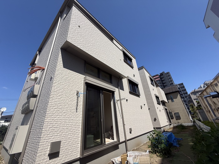 建物外観　建築中