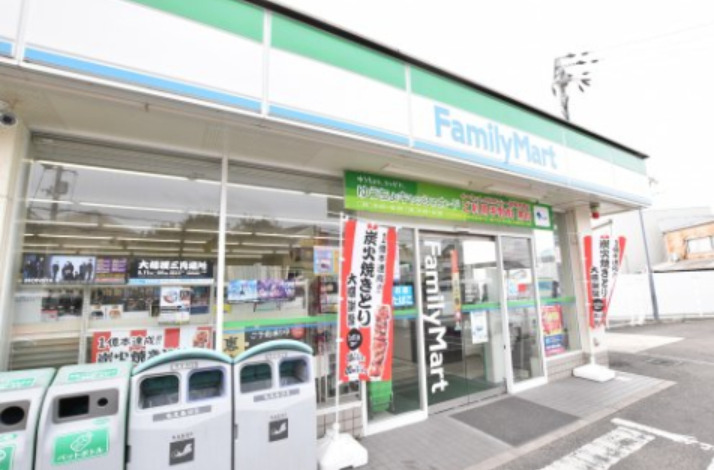 コンビニ　ファミリーマート 京屋東山店（コンビニ）まで526m