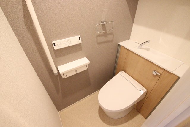 トイレ　※間取り202号室の写真になります