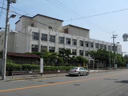 小学校　大阪市立西三国小学校（小学校）まで324m
