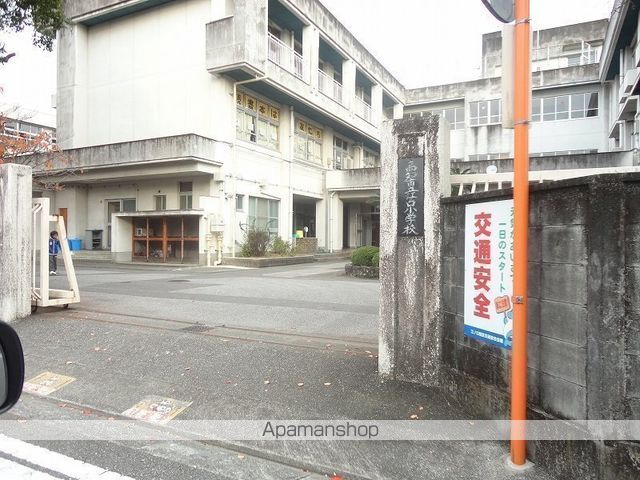 小学校　高知市立江ノ口小学校（小学校）まで443m