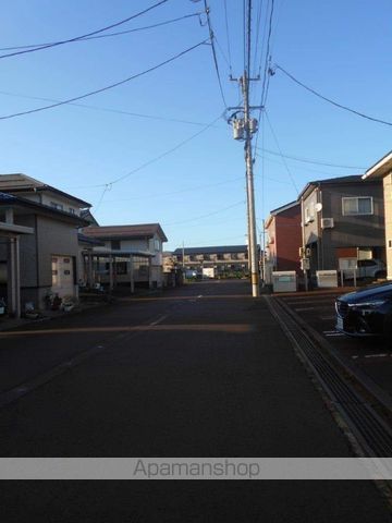 その他　前面道路（その他）まで0m