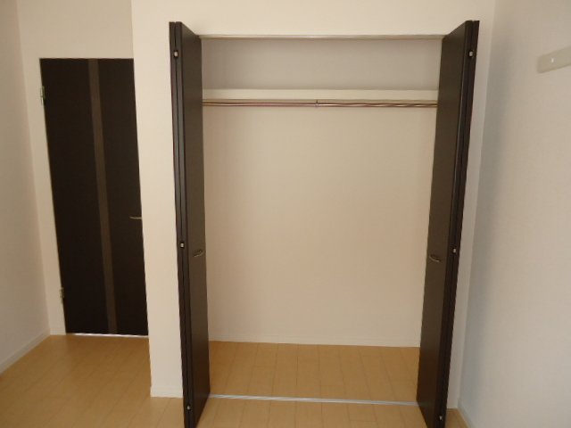 収納　洋室クローゼット