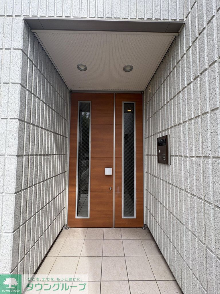 トレス覚王山の玄関写真