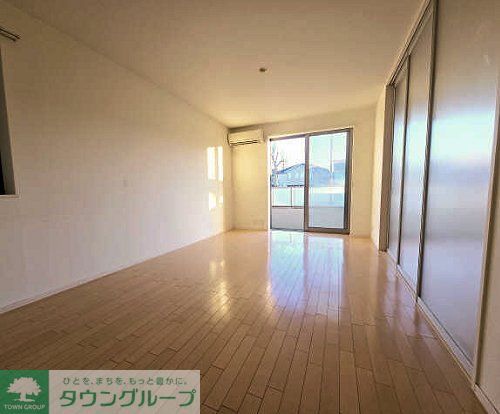 トレス覚王山の居間写真