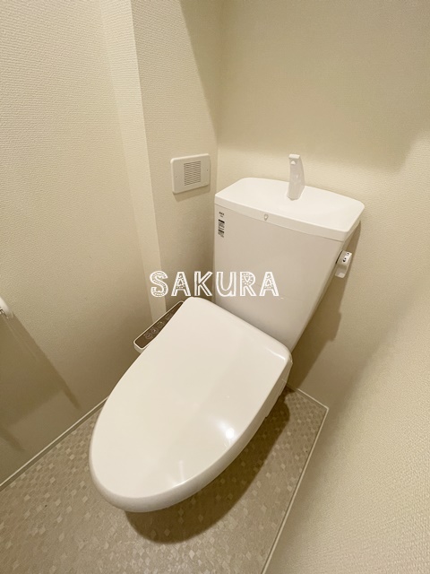 トイレ　嬉しい温水洗浄便座♪