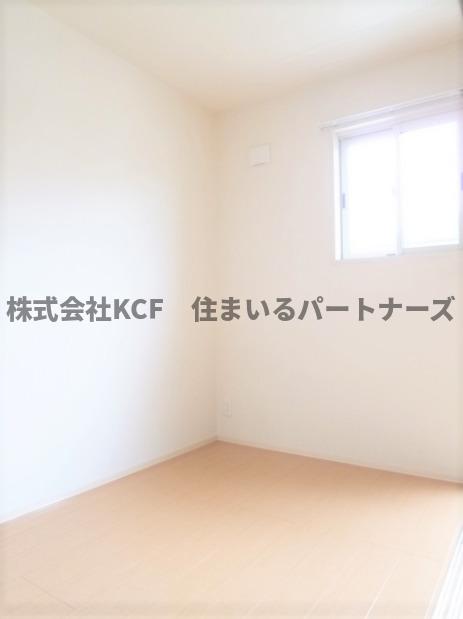 居室・リビング　個人の部屋や寝室として使える洋室です