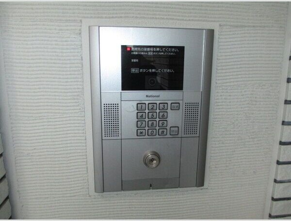 エントランス　オートロックの操作盤です！
