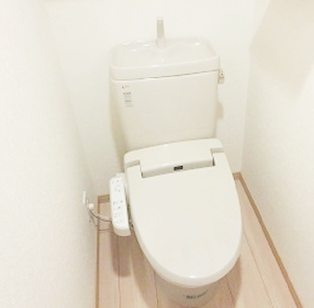 トイレ　同仕様参考写真