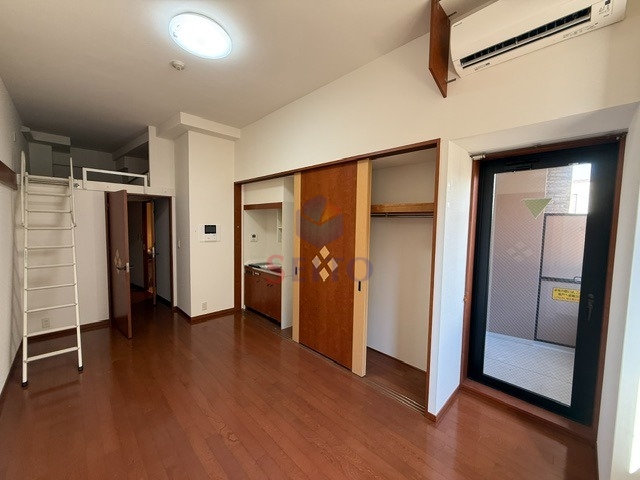 フォレステージュ江坂垂水町の居間写真