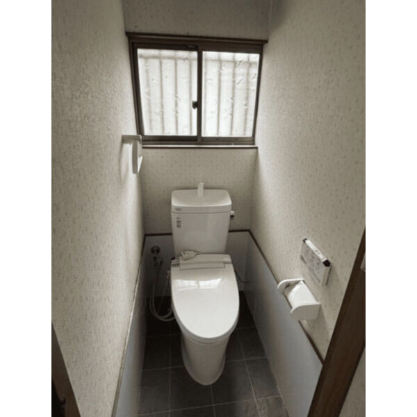 小幡北戸建のトイレ写真