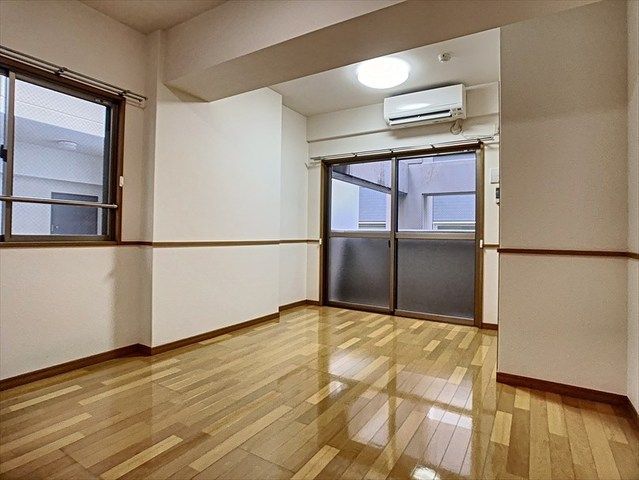 ★クロスステージ大濠公園の居間写真