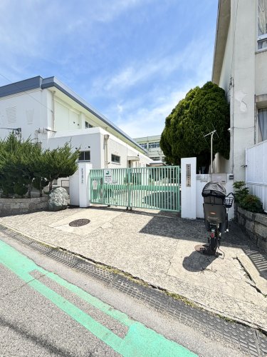 幼稚園・保育園　岸和田市立旭幼稚園（幼稚園・保育園）まで537m