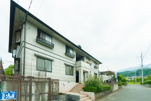 建物外観　南向き・日当良好！！