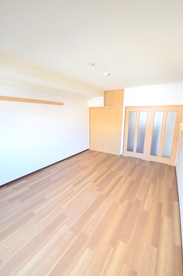 クレールIWAIの居間写真