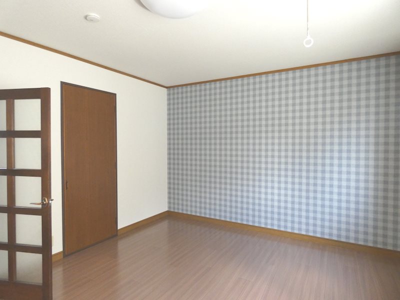 ライフワンヨシダの居間写真