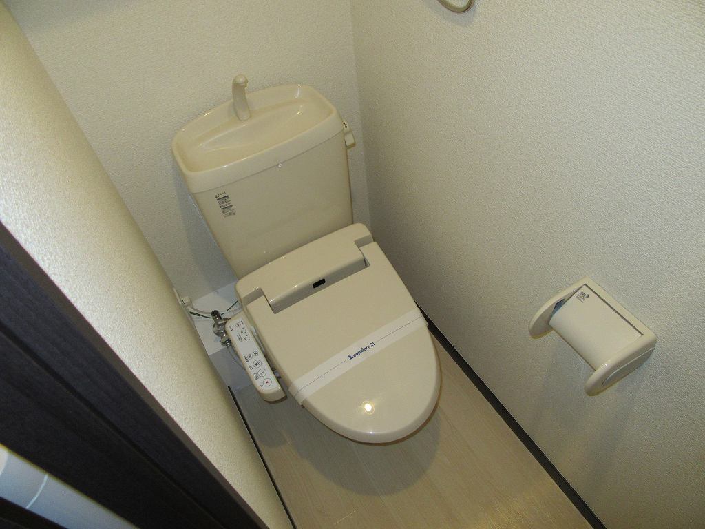 トイレ　温水洗浄便座※同タイプ